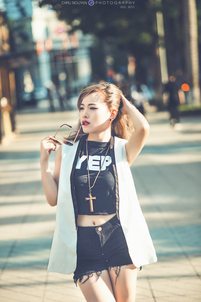 五个黑人玩一个女